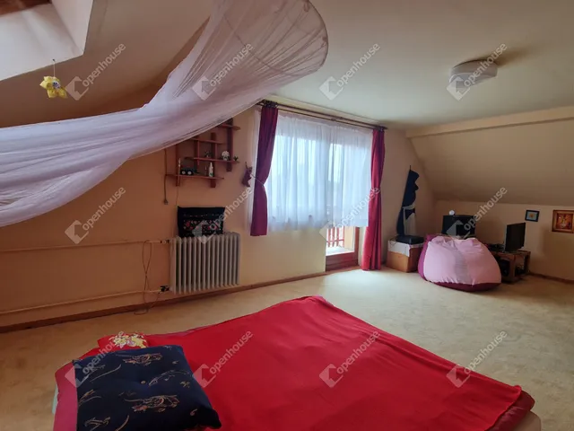 Eladó ház Bábolna 172 nm