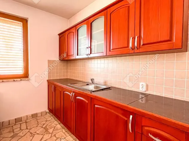 Eladó ház Komárom, Koppánymonostor 280 nm