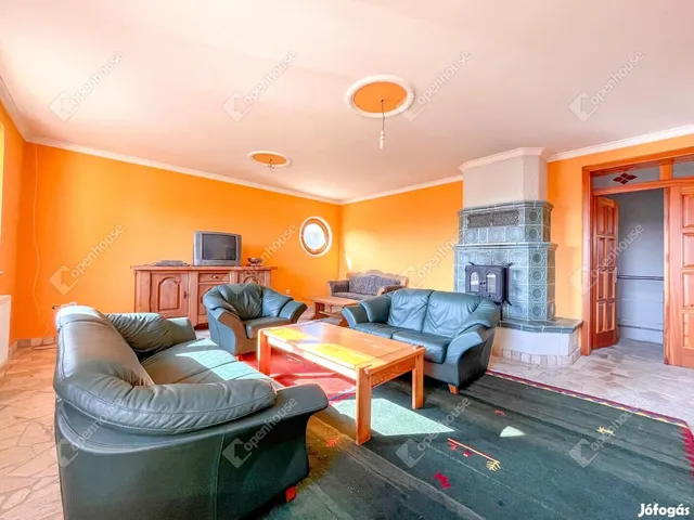 Eladó ház Komárom, Koppánymonostor 280 nm