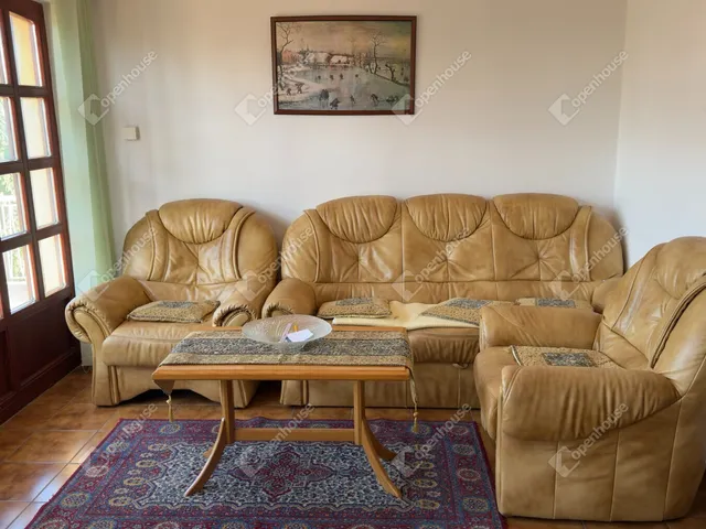 Eladó ház Dunaalmás 77 nm