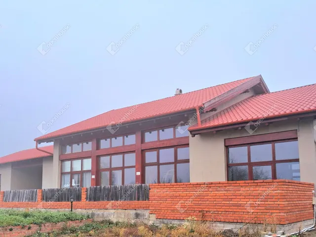 Eladó ház Komárom, Koppánymonostor 368 nm