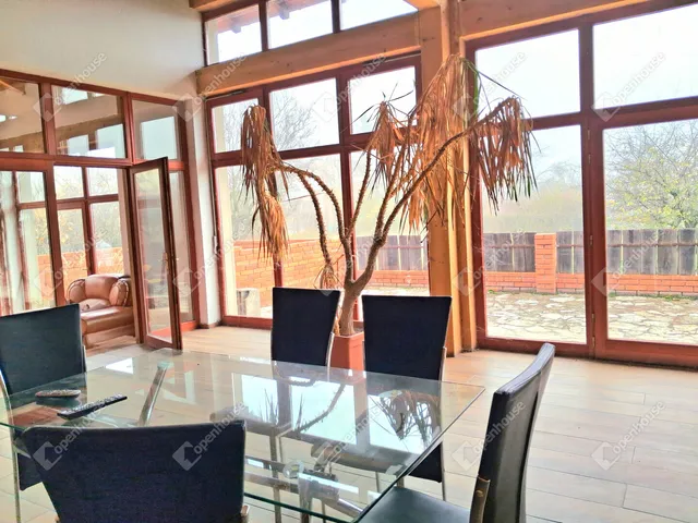 Eladó ház Komárom, Koppánymonostor 368 nm