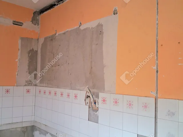 Eladó lakás Komárom 64 nm