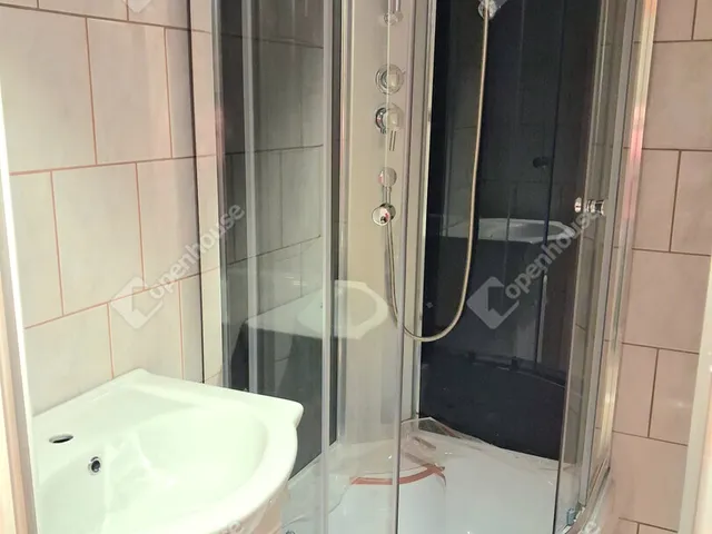 Eladó lakás Komárom 64 nm