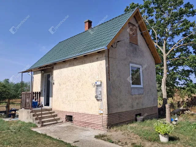 Eladó telek Ács 1153 nm