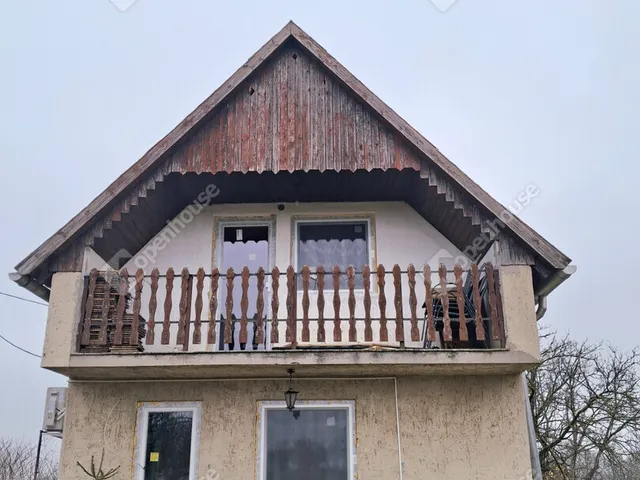 Eladó telek Tata 1211 nm