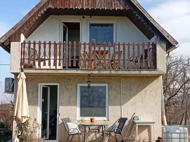 Eladó telek Tata 1211 nm