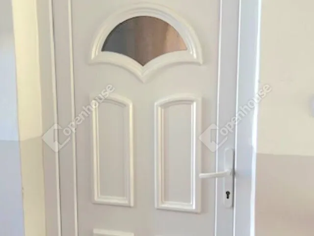 Eladó lakás Bábolna 78 nm