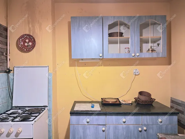 Eladó ház Komárom 45 nm