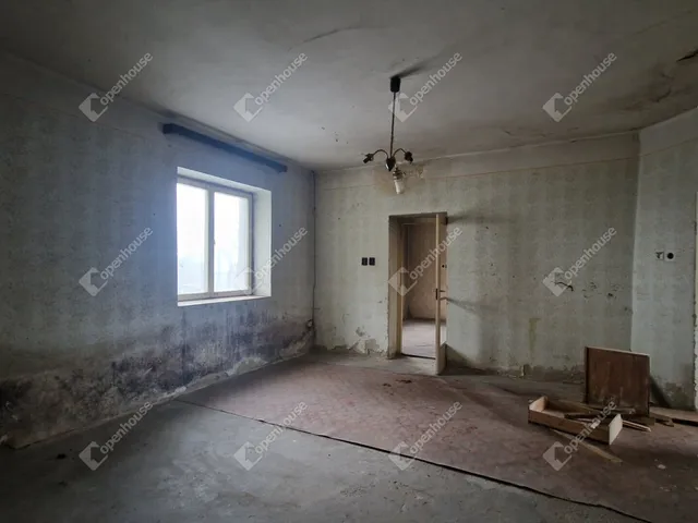 Eladó ház Ács 70 nm