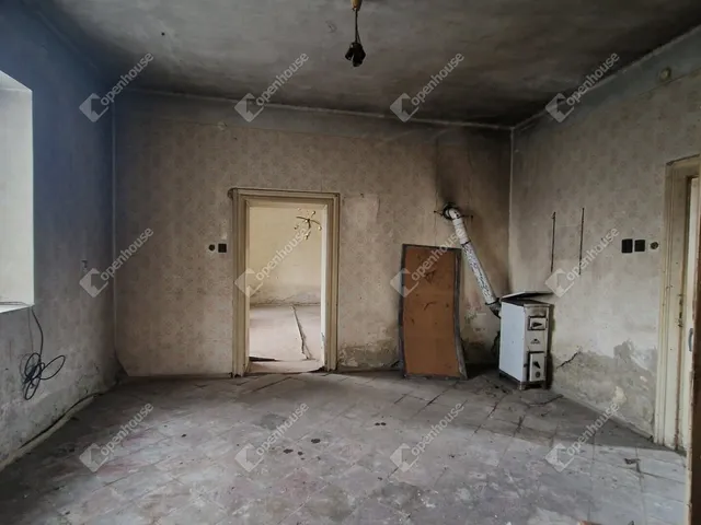 Eladó ház Ács 70 nm