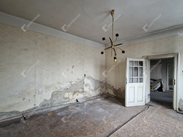 Eladó ház Ács 70 nm