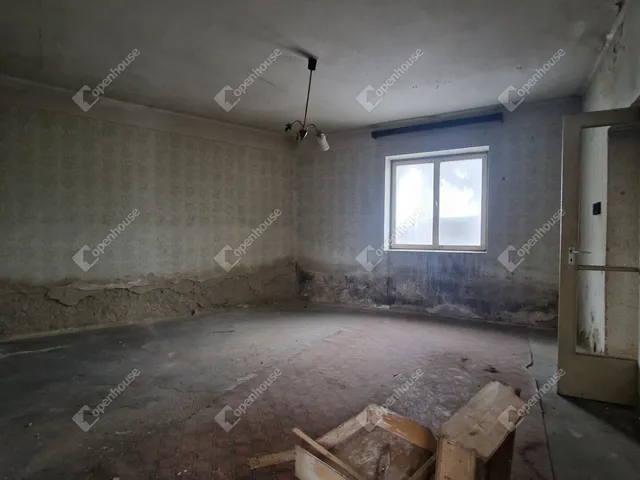 Eladó ház Ács 70 nm