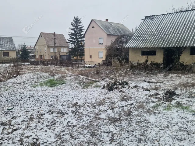 Eladó ház Ács 70 nm