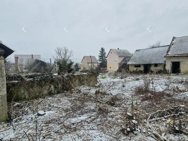 Eladó ház Ács 70 nm