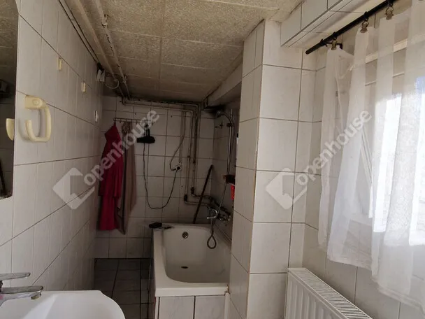 Eladó ház Bana 92 nm