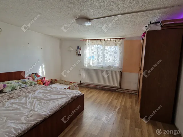 Eladó ház Bana 92 nm