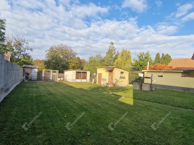 Eladó ház Komárom, Szőny 109 nm