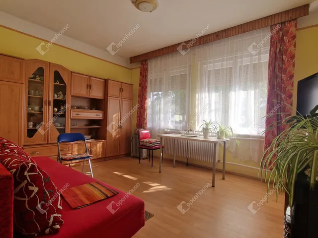 Eladó ház Komárom, Szőny 109 nm