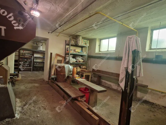 Eladó ház Komárom, Szőny 109 nm