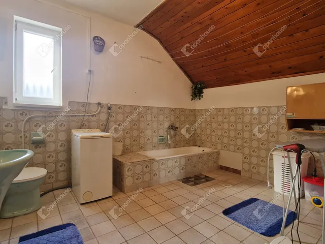 Eladó ház Komárom, Szőny 109 nm