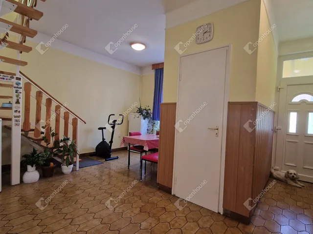 Eladó ház Komárom, Szőny 109 nm