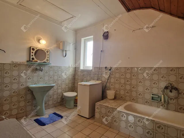 Eladó ház Komárom, Szőny 109 nm