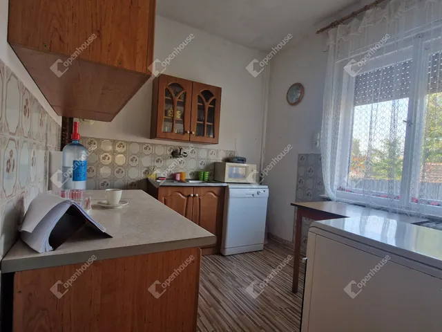 Eladó ház Komárom, Szőny 109 nm