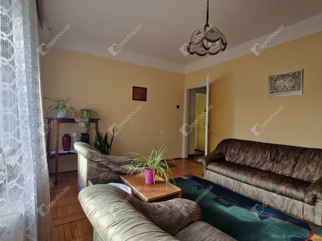 Eladó ház Komárom, Szőny 109 nm