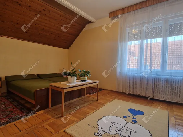 Eladó ház Komárom, Szőny 109 nm