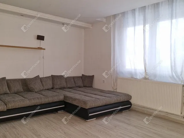 Eladó ház Komárom, Szőny 40 nm