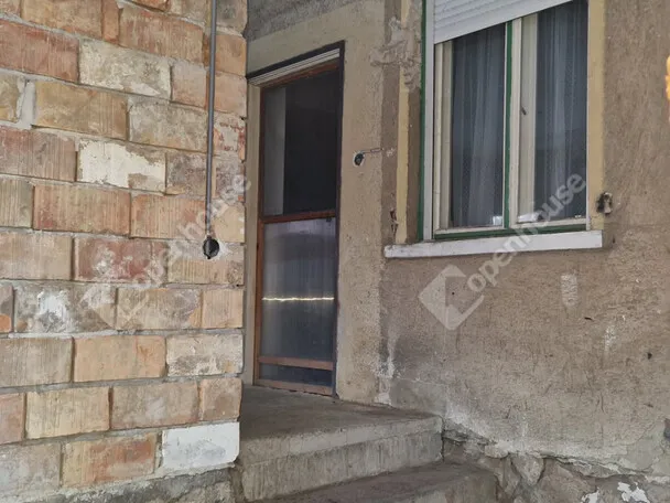 Eladó ház Komárom, Szőny 40 nm