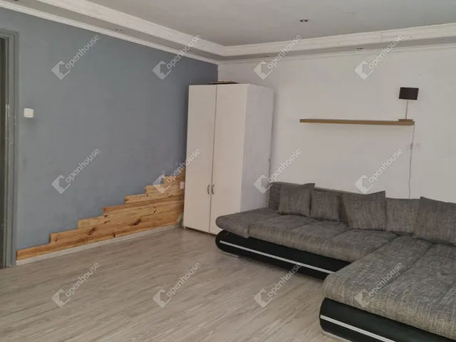 Eladó ház Komárom, Szőny 40 nm