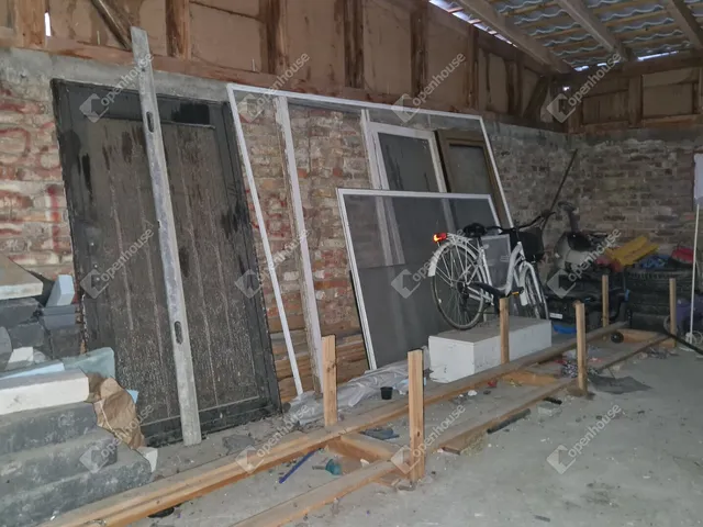 Eladó ház Komárom, Szőny 40 nm