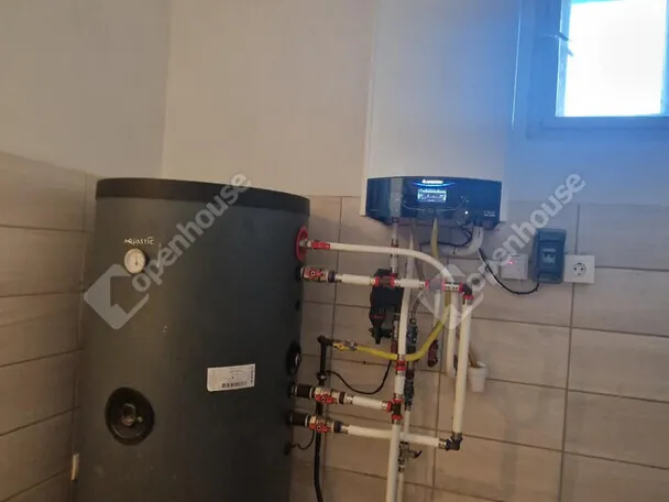 Eladó ház Szákszend 75 nm