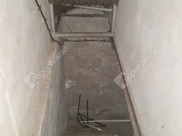 Eladó nyaraló Komárom, Koppánymonostor 81 nm
