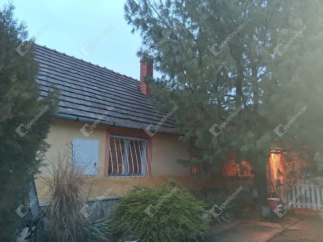 Eladó ház Tárkány 80 nm
