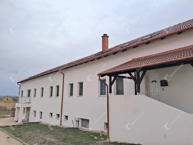 Kiadó lakás Komárom, Szőny 72 nm