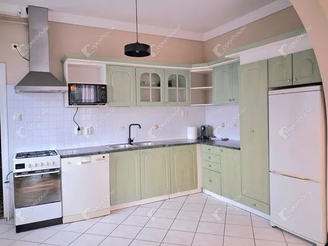 Kiadó ház Komárom, Koppánymonostor 92 nm