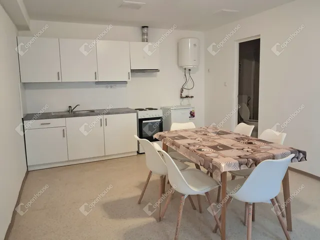 Kiadó lakás Komárom, Szőny 40 nm