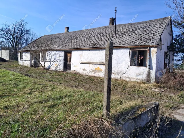 Eladó ház Ács 78 nm