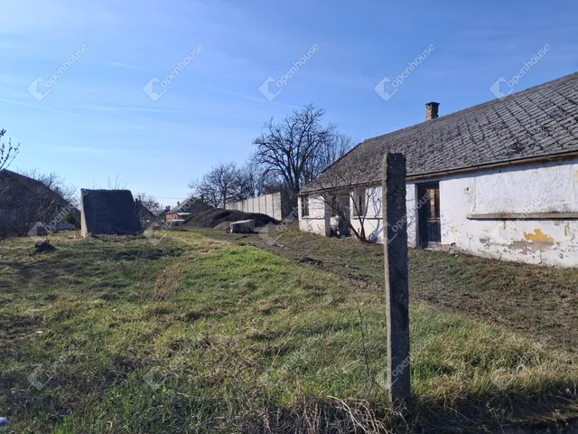 Eladó ház Ács 78 nm