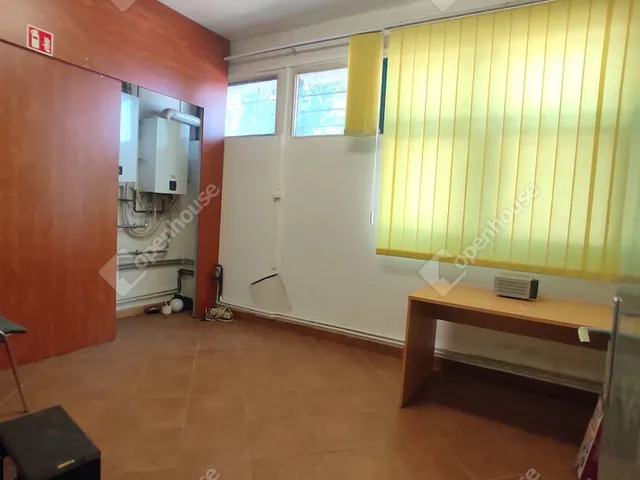Kiadó kereskedelmi és ipari ingatlan Komárom 510 nm