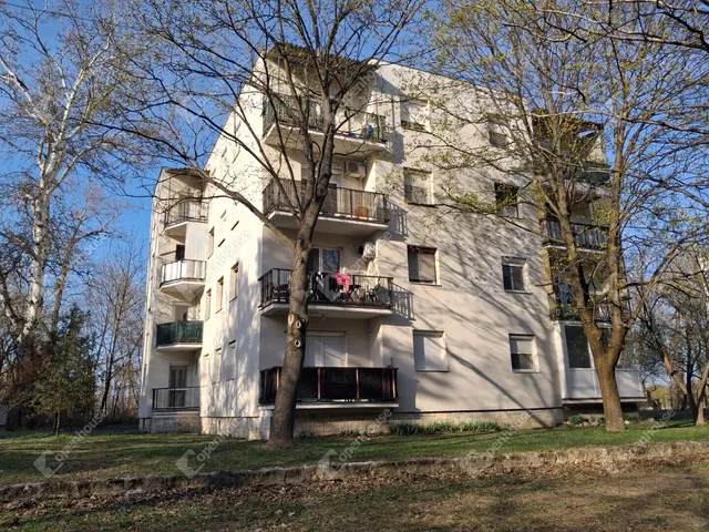 Eladó lakás Almásfüzitő 55 nm