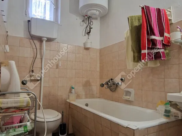 Eladó ház Ács 71 nm