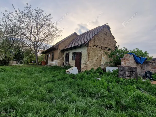 Eladó ház Csép 27 nm