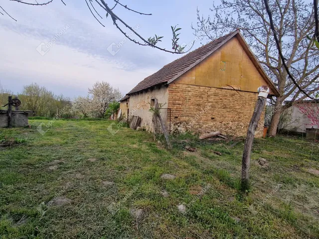 Eladó ház Csép 27 nm