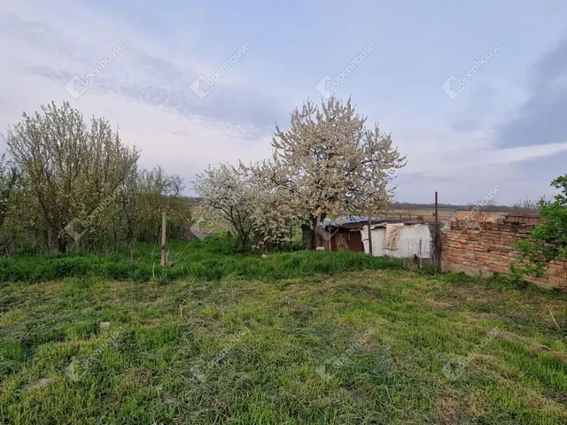 Eladó ház Csép 27 nm