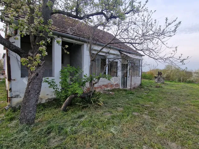 Eladó ház Csép 38 nm