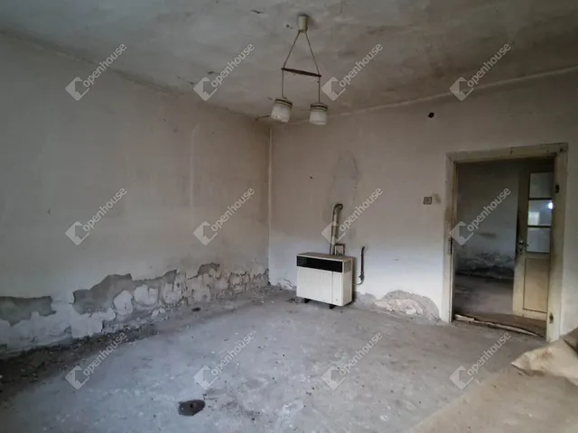 Eladó ház Csép 38 nm